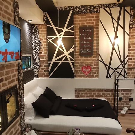 Studio Apartman Black & White Centar Sarajevo Free Parking ภายนอก รูปภาพ