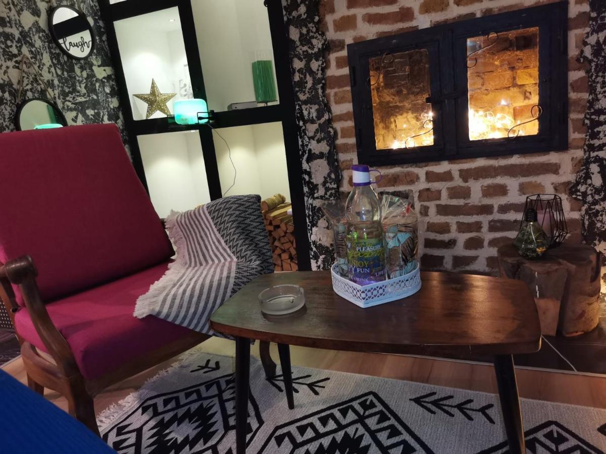 Studio Apartman Black & White Centar Sarajevo Free Parking ภายนอก รูปภาพ