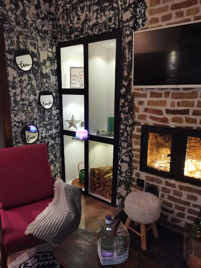 Studio Apartman Black & White Centar Sarajevo Free Parking ภายนอก รูปภาพ