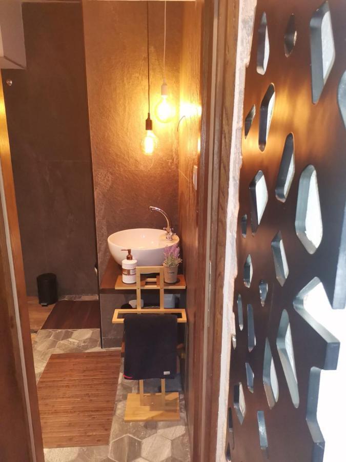 Studio Apartman Black & White Centar Sarajevo Free Parking ภายนอก รูปภาพ