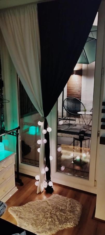 Studio Apartman Black & White Centar Sarajevo Free Parking ภายนอก รูปภาพ