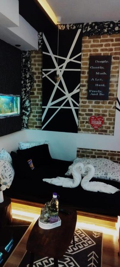 Studio Apartman Black & White Centar Sarajevo Free Parking ภายนอก รูปภาพ
